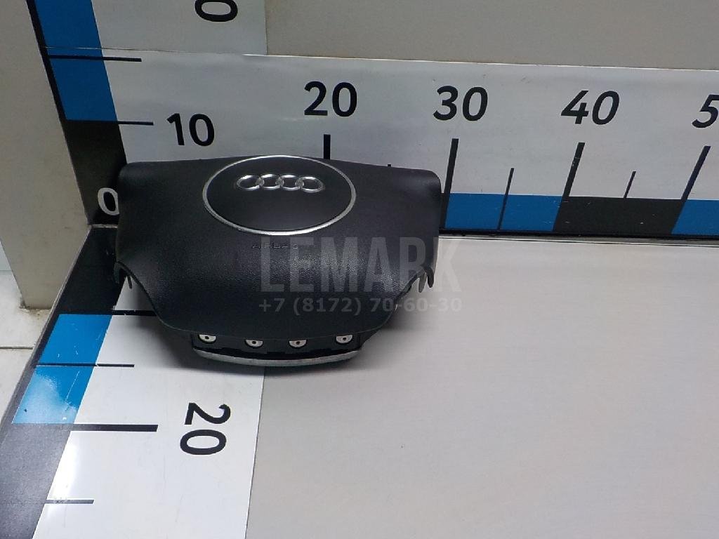 Подушка безопасности в рулевое колесо