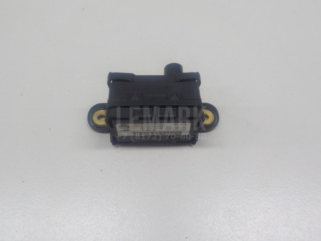 Датчик ускорения