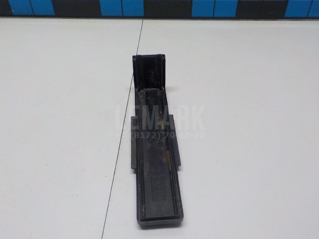 Крышка салонного фильтра