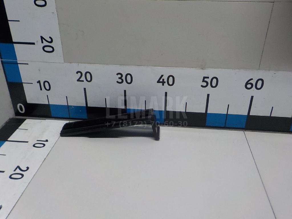 Крышка салонного фильтра