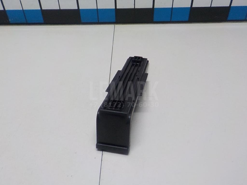 Крышка салонного фильтра