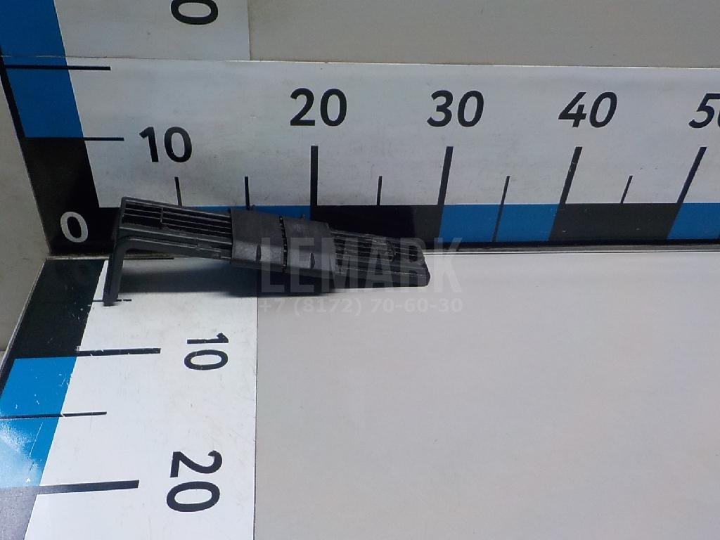 Крышка салонного фильтра