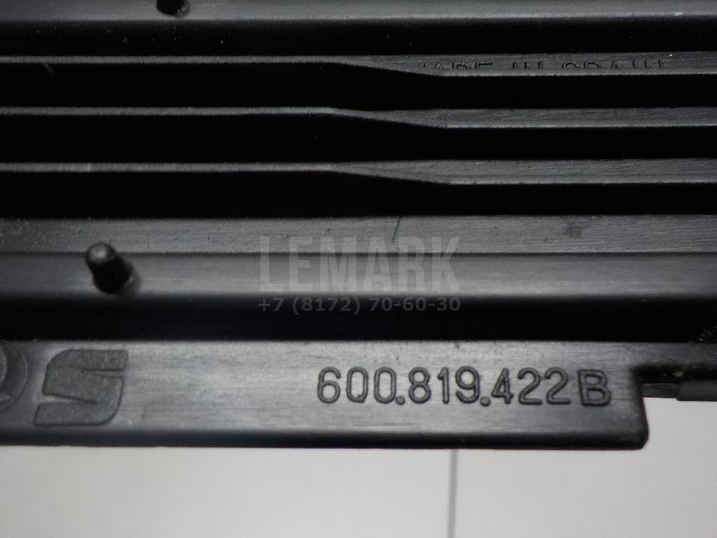 Крышка салонного фильтра