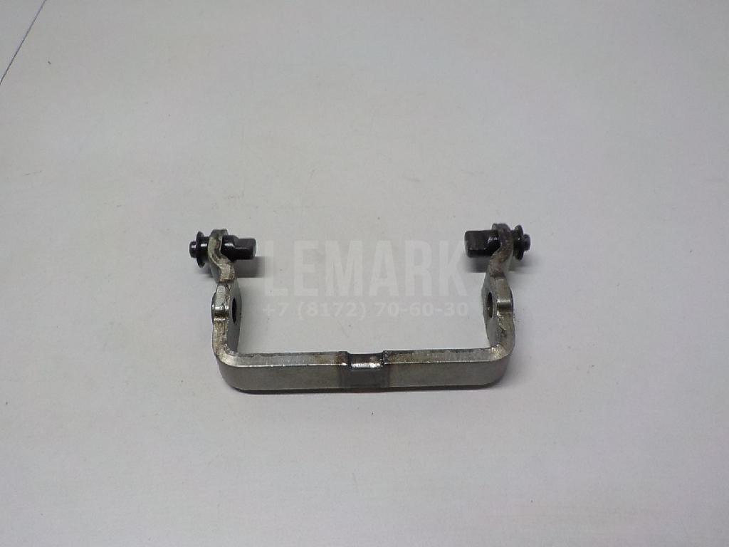 Вилка включения передачи