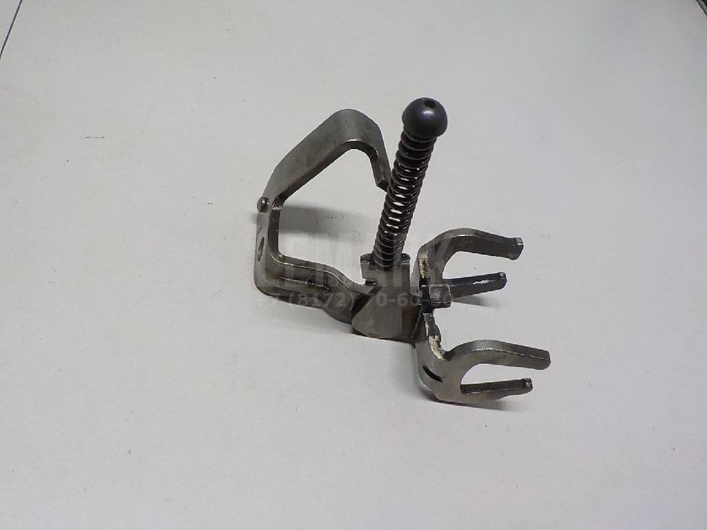 Вилка включения передачи