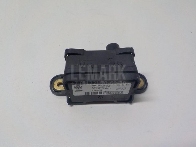 Датчик ускорения