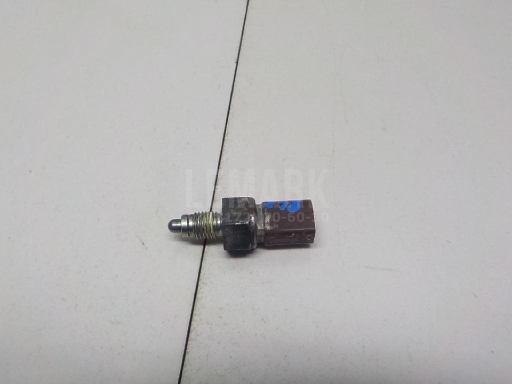 Датчик включения заднего хода