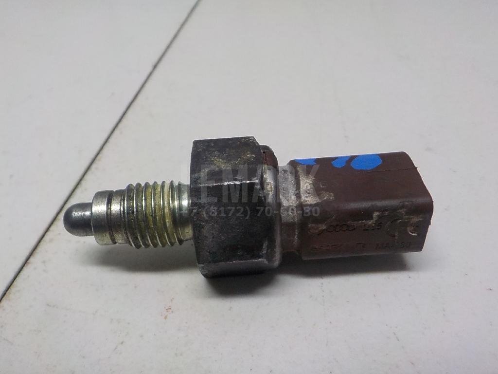 Датчик включения заднего хода