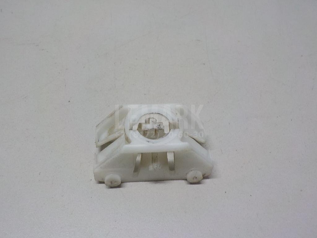 Кронштейн (сопут. товар) для  Audi A3 [8PA] Sportback 2004-2013