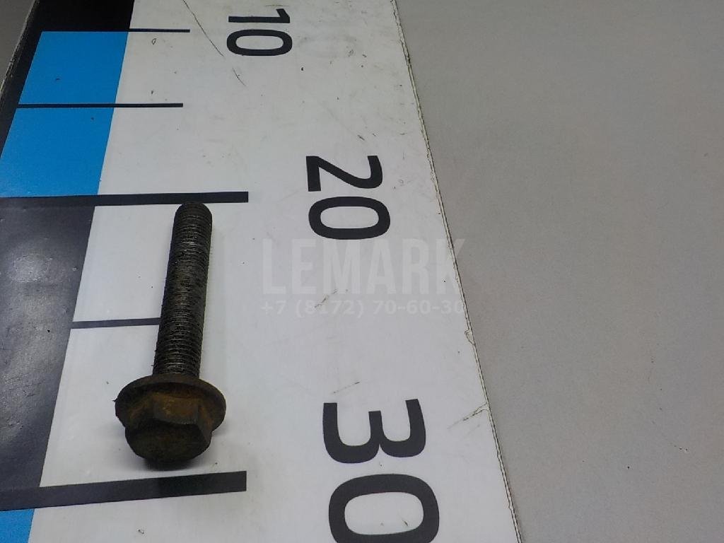 Болт заднего рычага