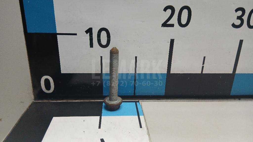 Болт заднего рычага