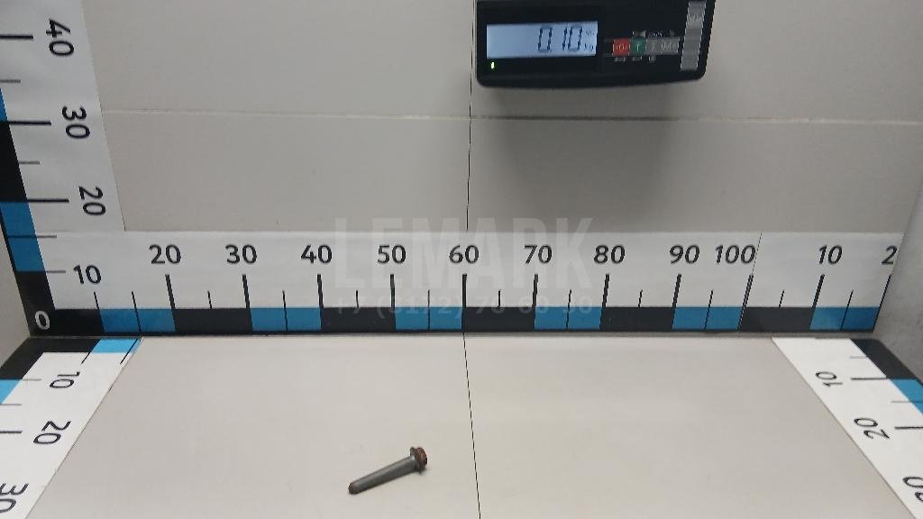 Болт заднего рычага