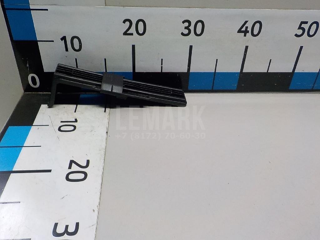 Крышка салонного фильтра