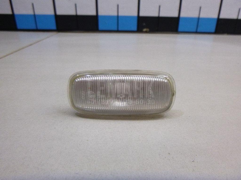 Повторитель на крыло белый для  Audi A4 [B6] 2000-2004