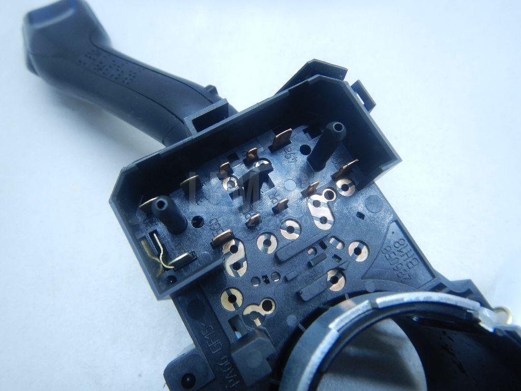 Переключатель поворотов подрулевой