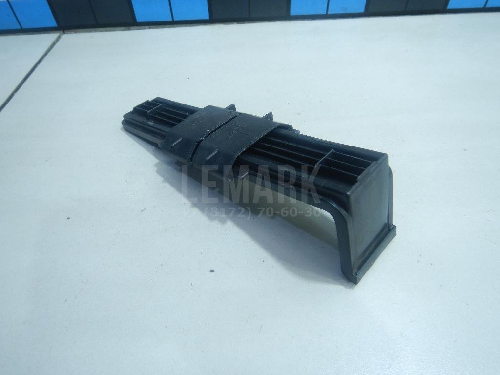 Крышка салонного фильтра