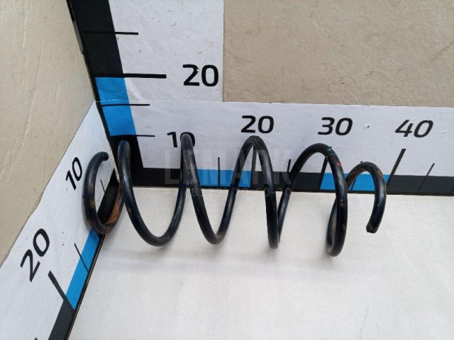 Пружина передняя