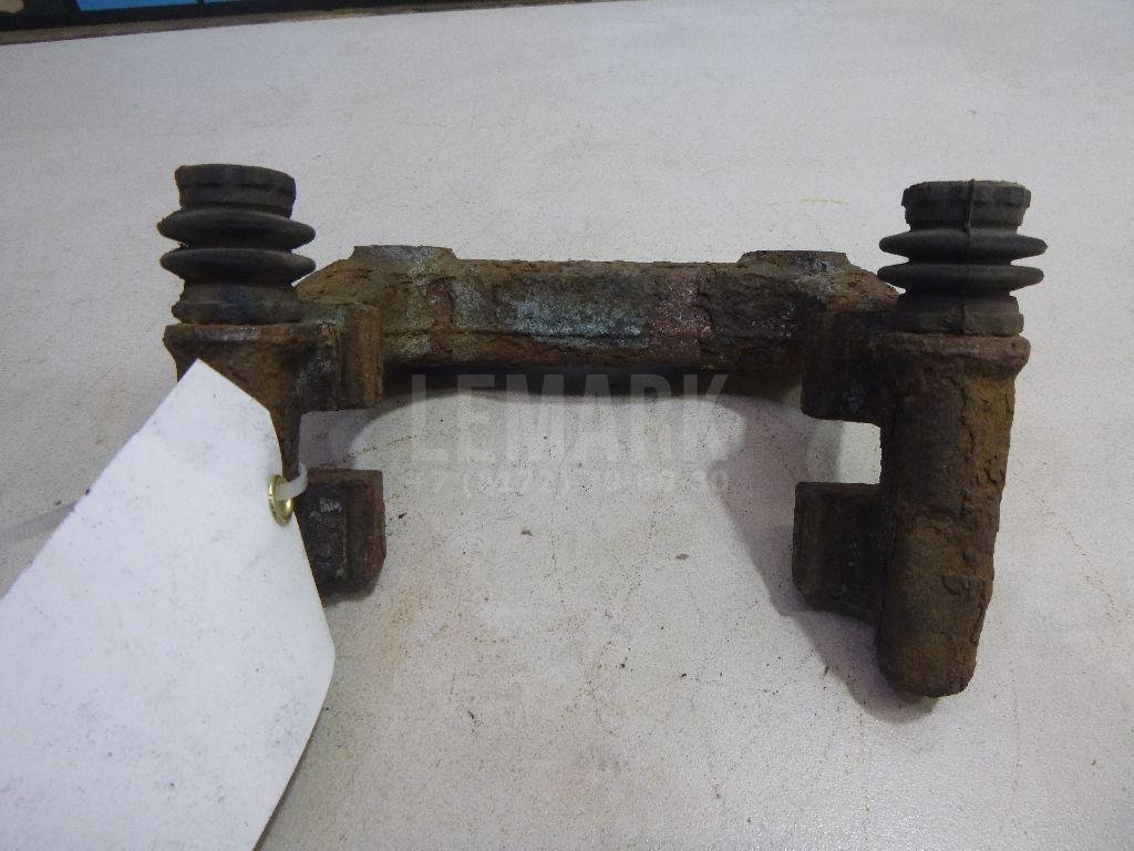 Скоба суппорта заднего левого