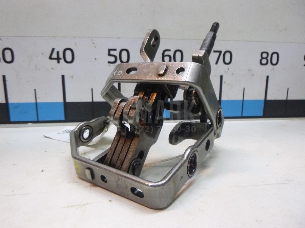 Вилка включения передачи