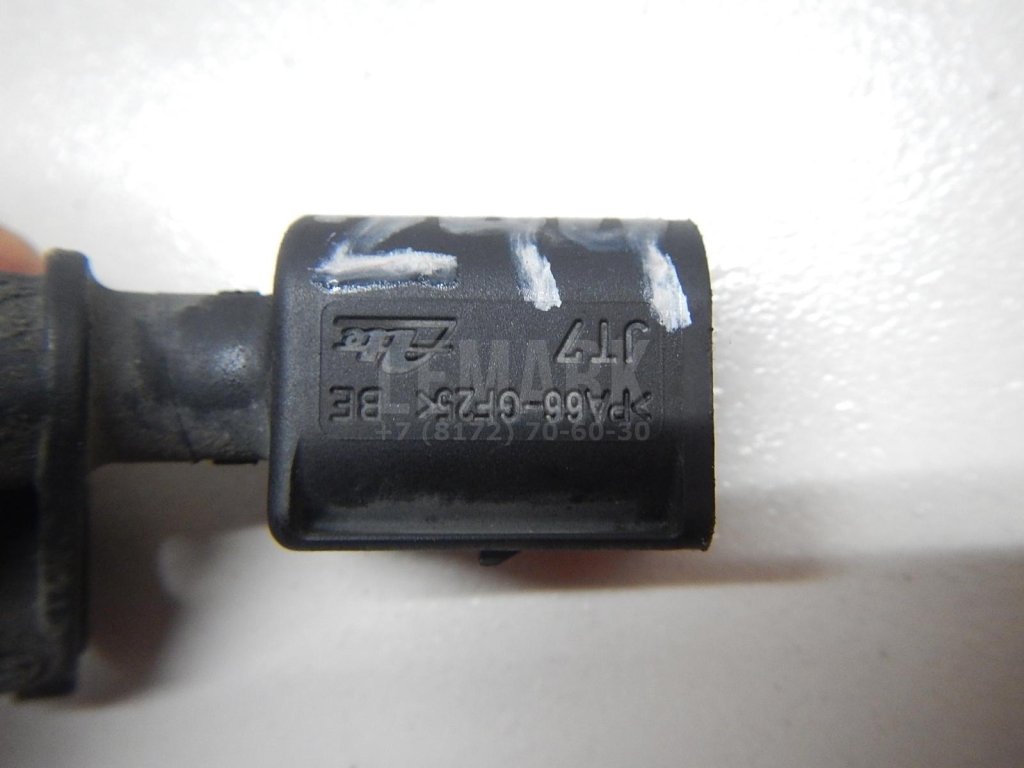 Датчик ABS передний левый