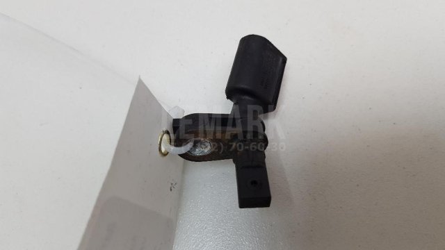 Датчик ABS передний правый