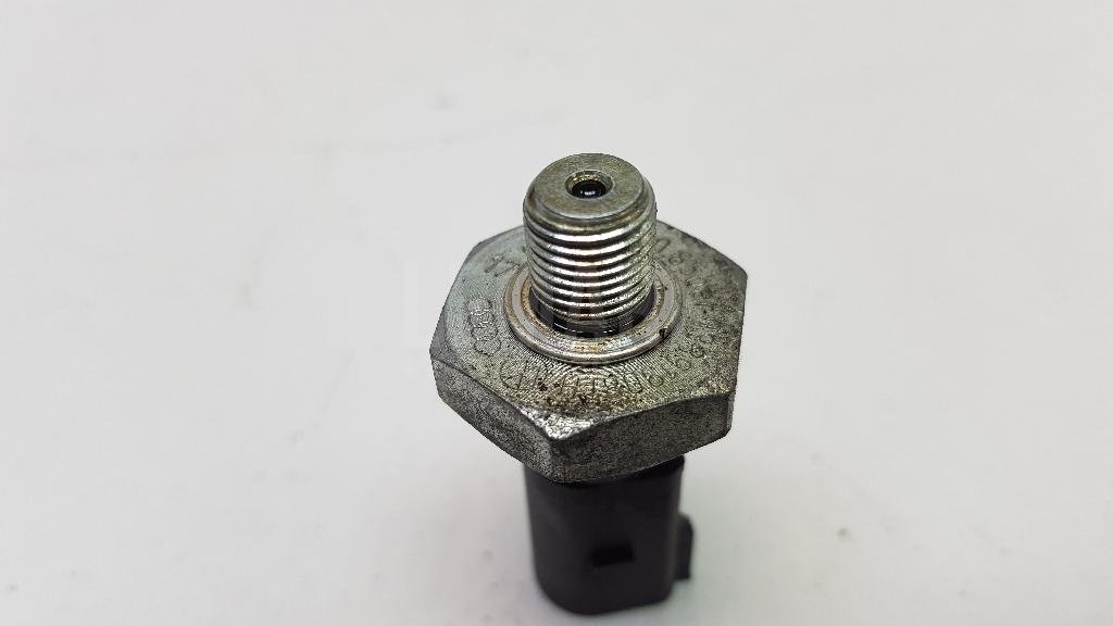 Датчик давления масла для  Alfa Romeo 159 2005-2011