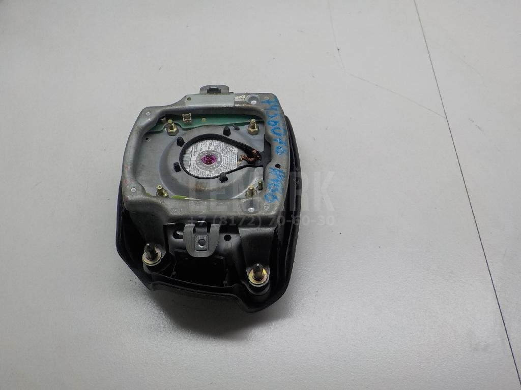 Подушка безопасности в рулевое колесо