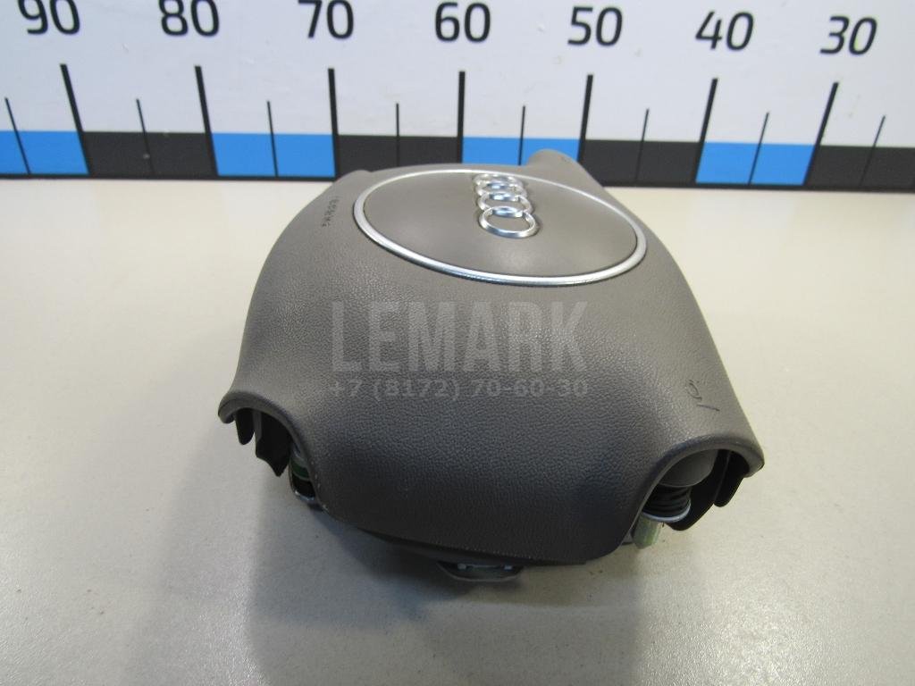 Подушка безопасности в рулевое колесо