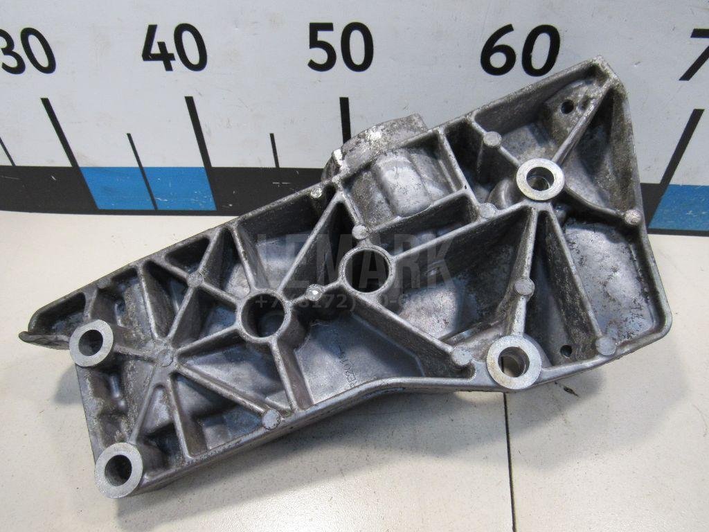 Кронштейн генератора для  Audi A4 [B9] 2015