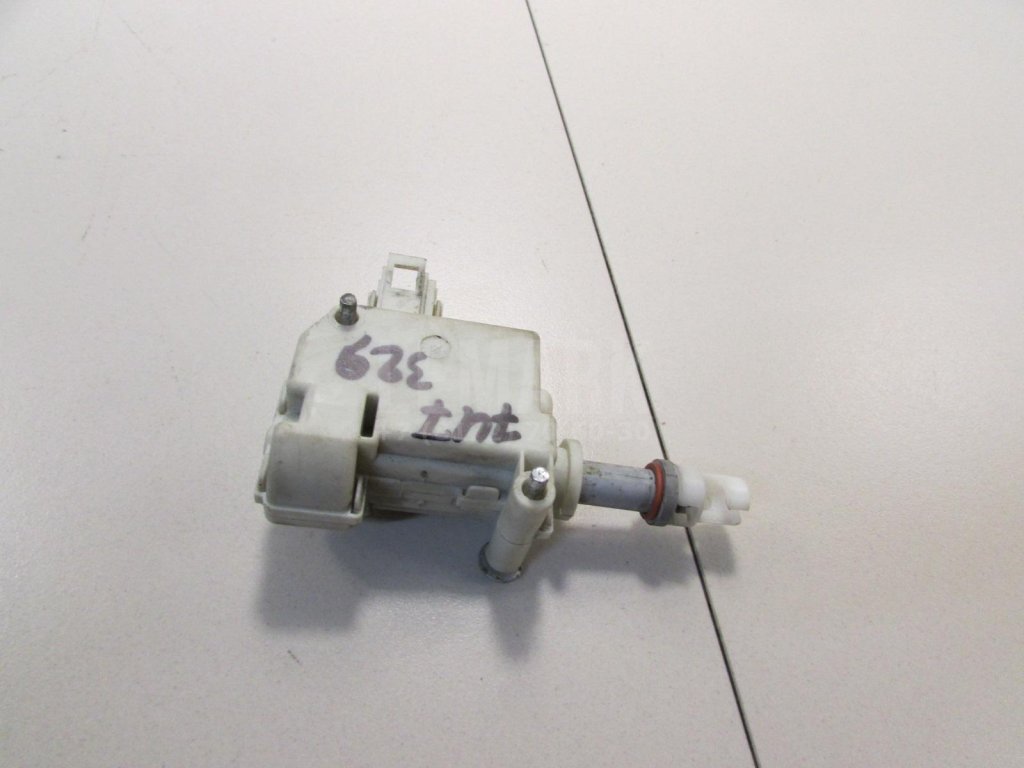 Активатор замка крышки бензобака