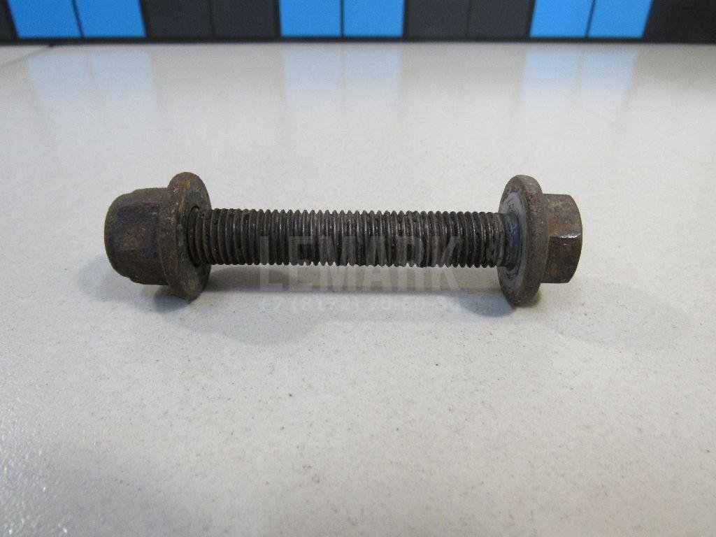 Болт заднего рычага