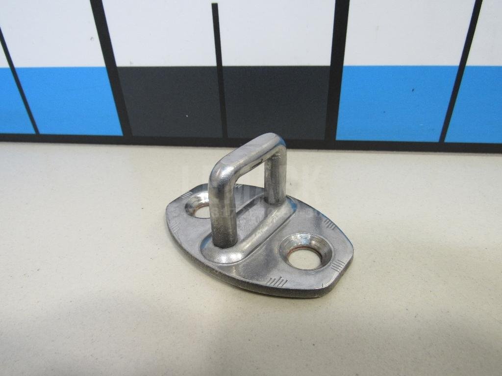 Ответная часть замка двери