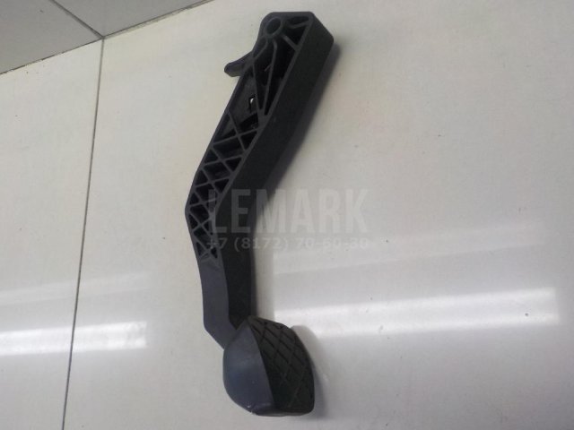 Педаль сцепления