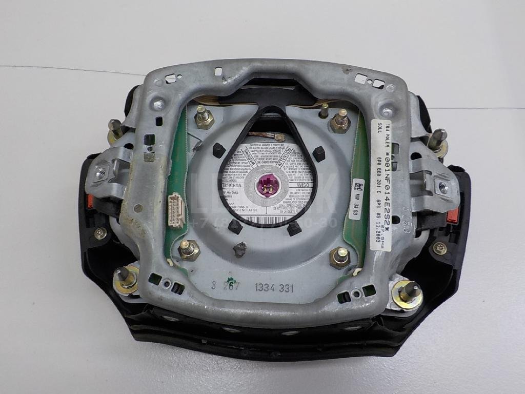 Подушка безопасности в рулевое колесо