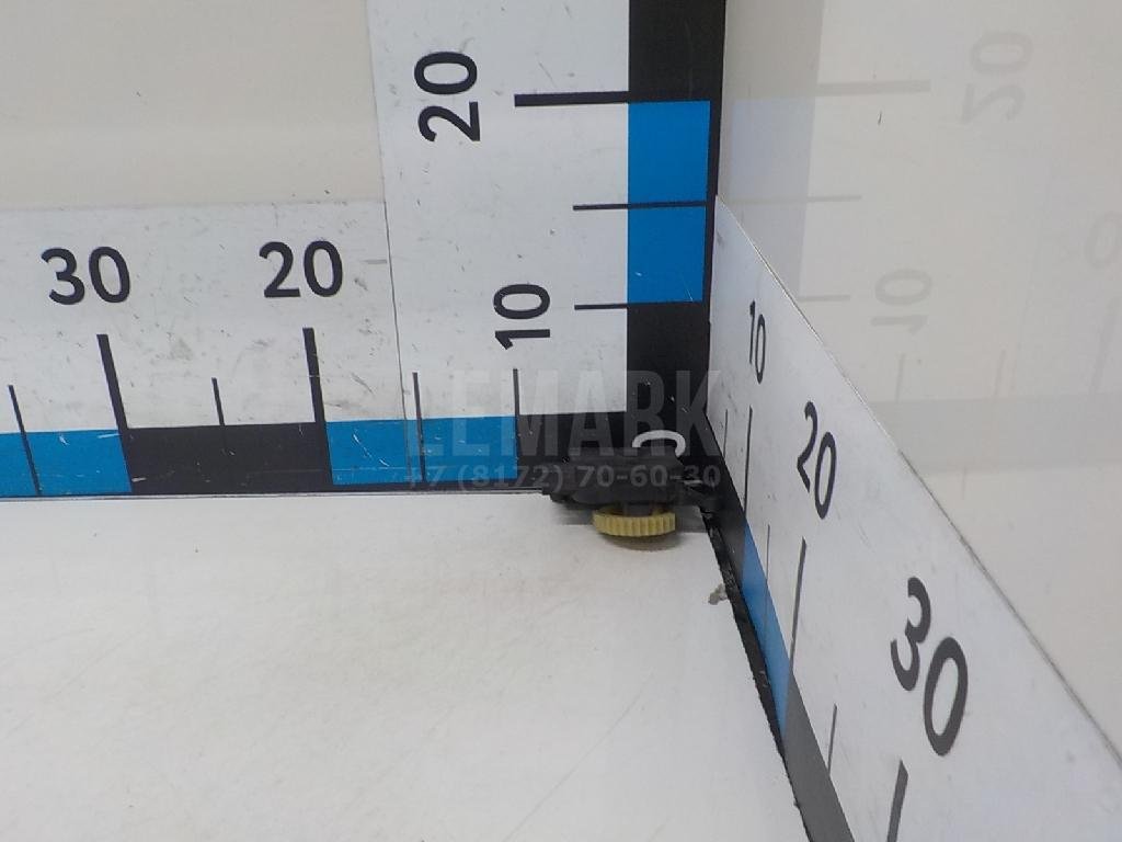 Моторчик заслонки отопителя