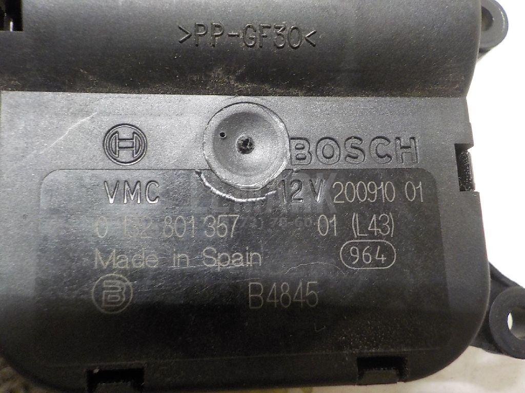 Моторчик заслонки отопителя