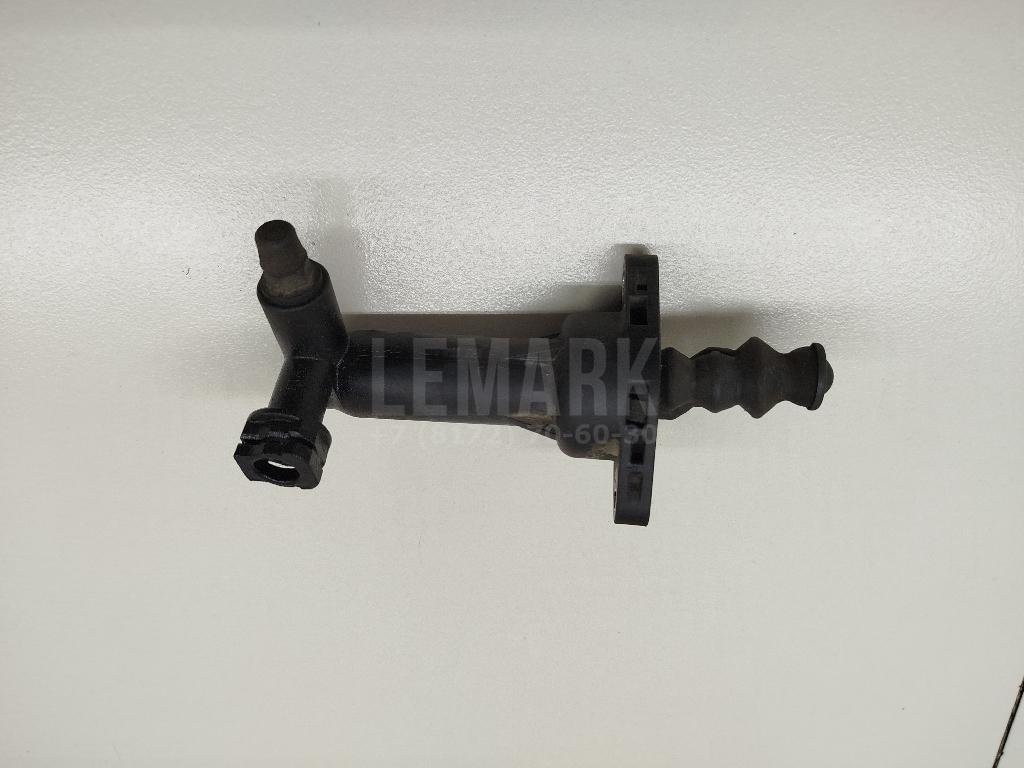 Цилиндр сцепления рабочий