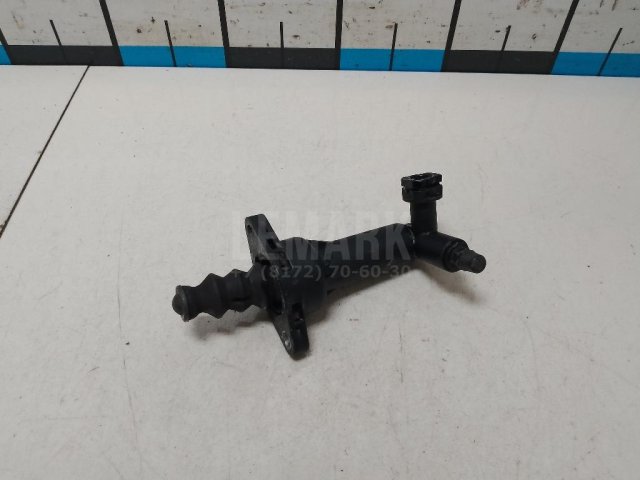 Цилиндр сцепления рабочий