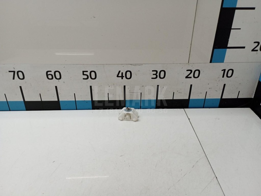 Кронштейн (сопут. товар) для  Audi A4 [B6] 2000-2004