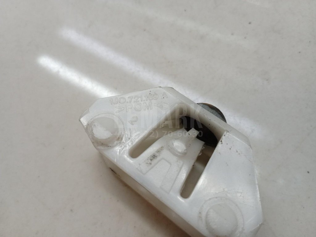 Кронштейн (сопут. товар) для  Audi A4 [B6] 2000-2004