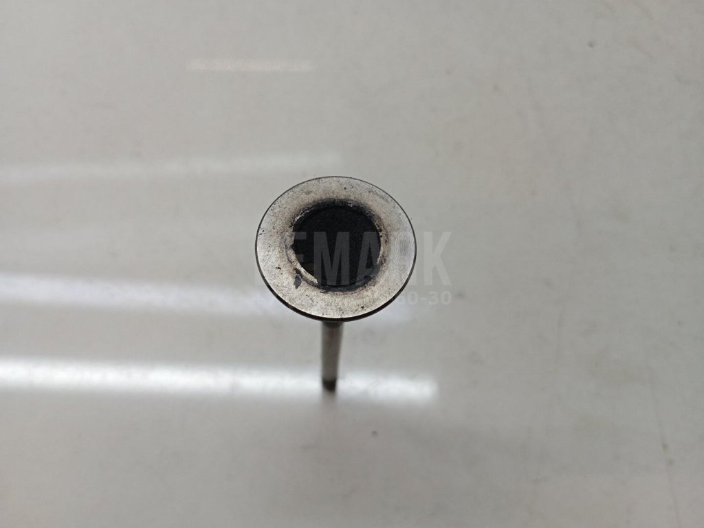 Клапан впускной