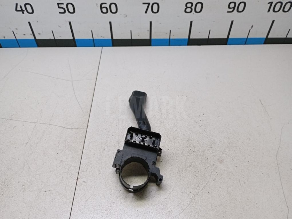 Переключатель поворотов подрулевой