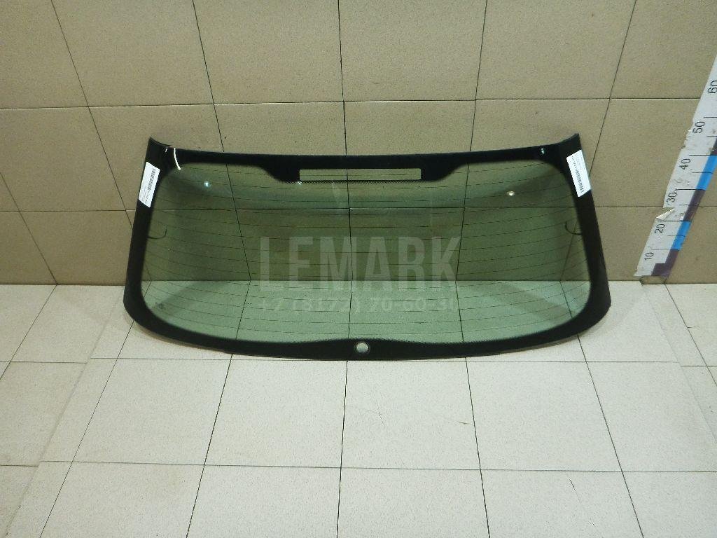 Стекло двери багажника