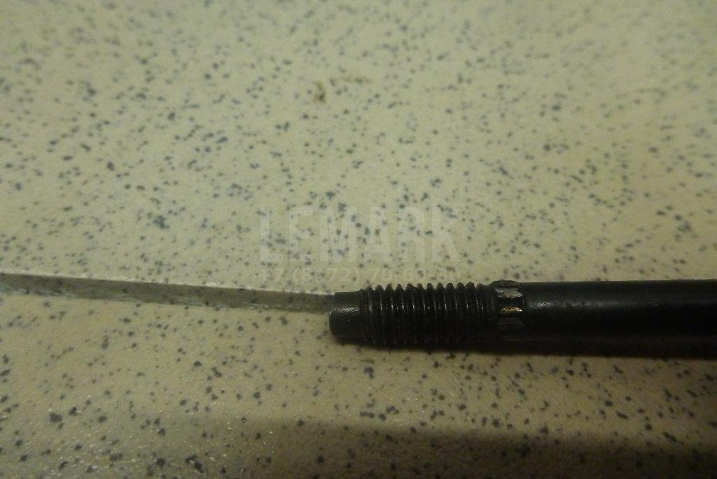 Болт клапанной крышки