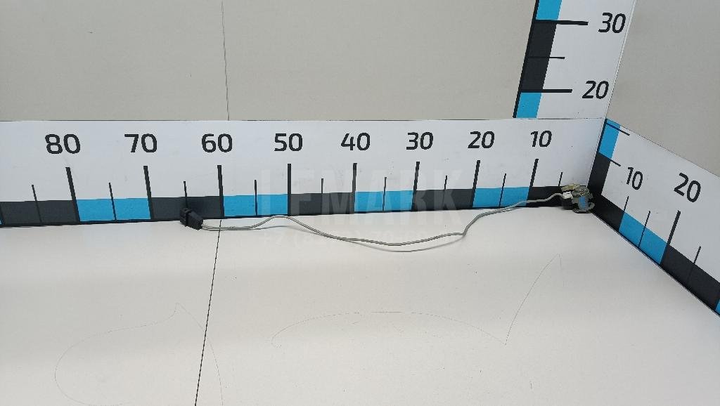 Вставка замка двери прав.