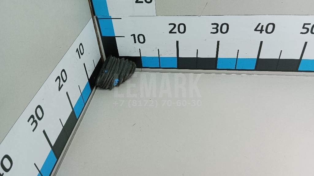 Уплотнитель (наружный) для  Audi A3 [8V] 2013-2020