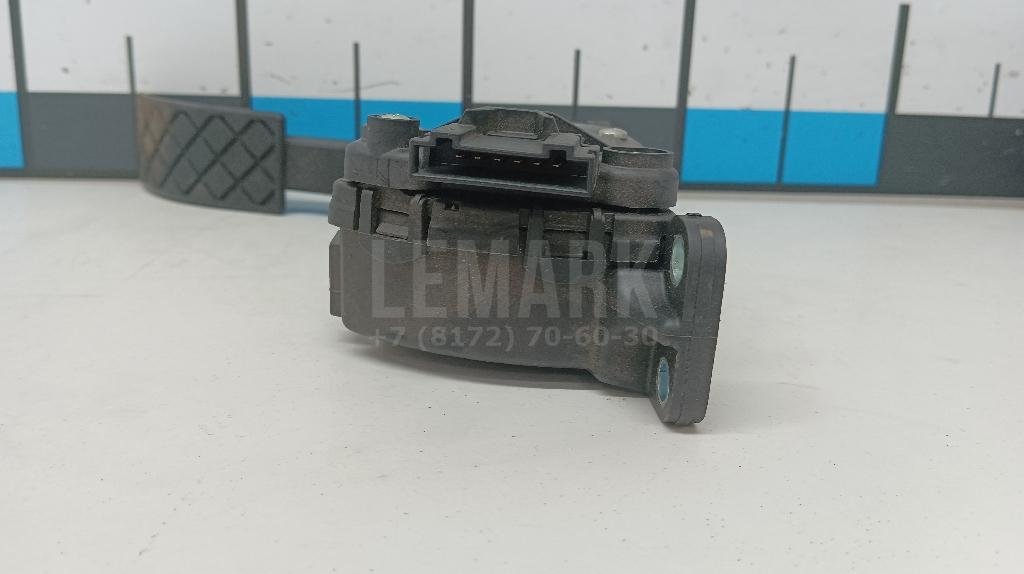 Педаль газа