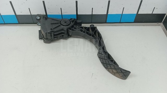 Педаль газа