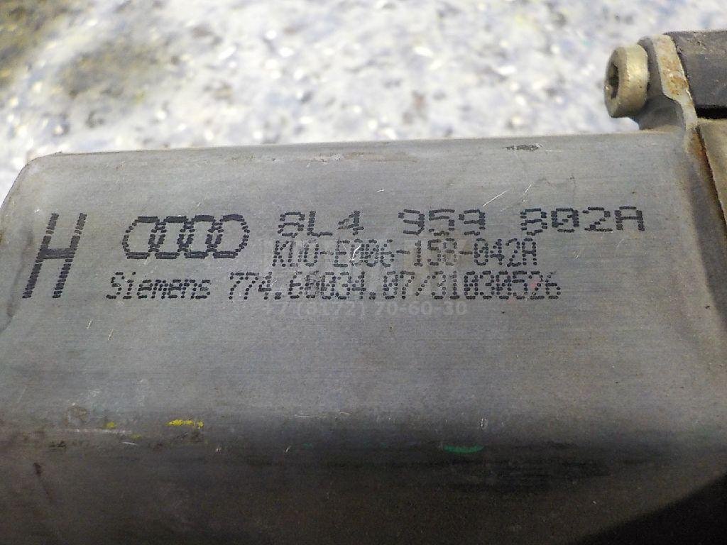 Стеклоподъемник электр. задний правый