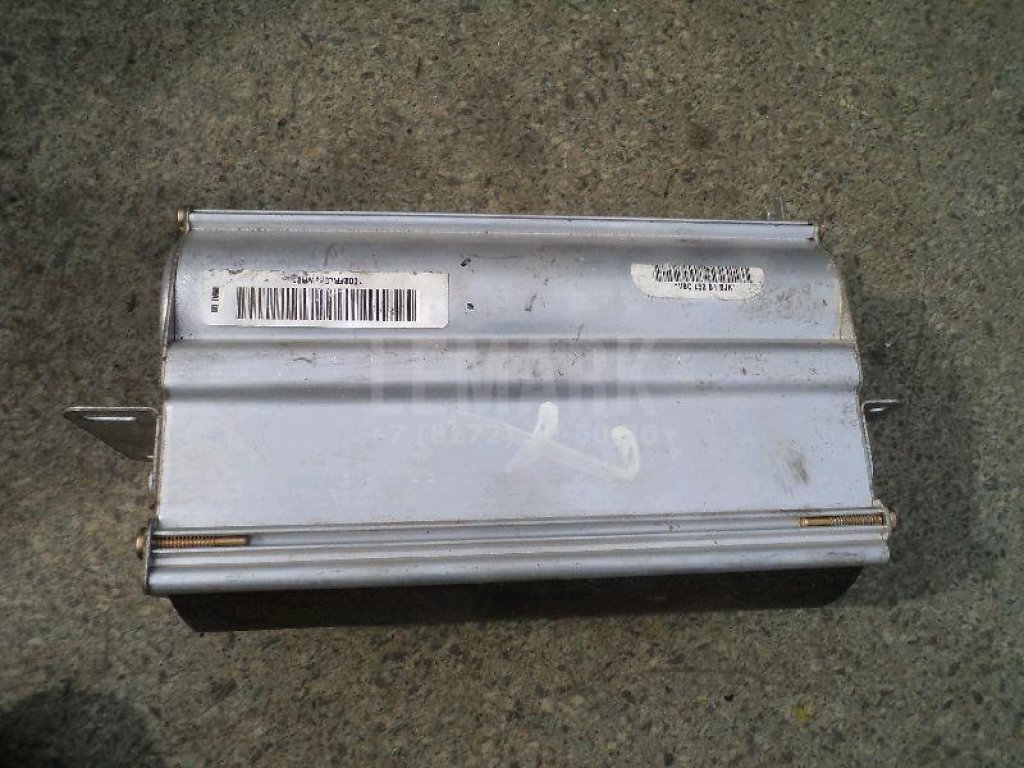 Подушка безопасности пассажирская (в торпедо)